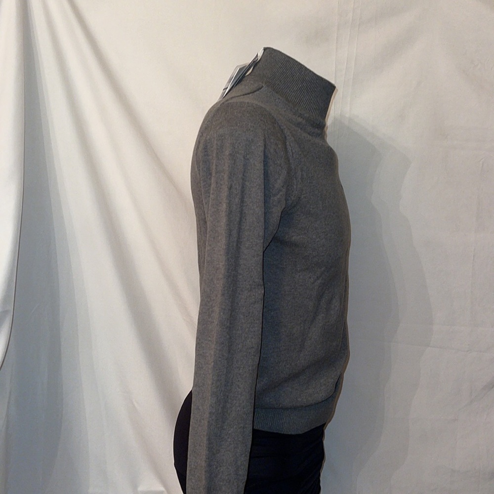 Lacoste sweater - Picture 2 of 5